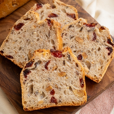 Norvégien cranberries & noisettes tranché